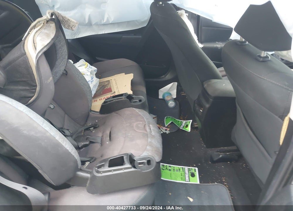 2018 TOYOTA COROLLA LE VIN: 5YFBURHEXJP751812