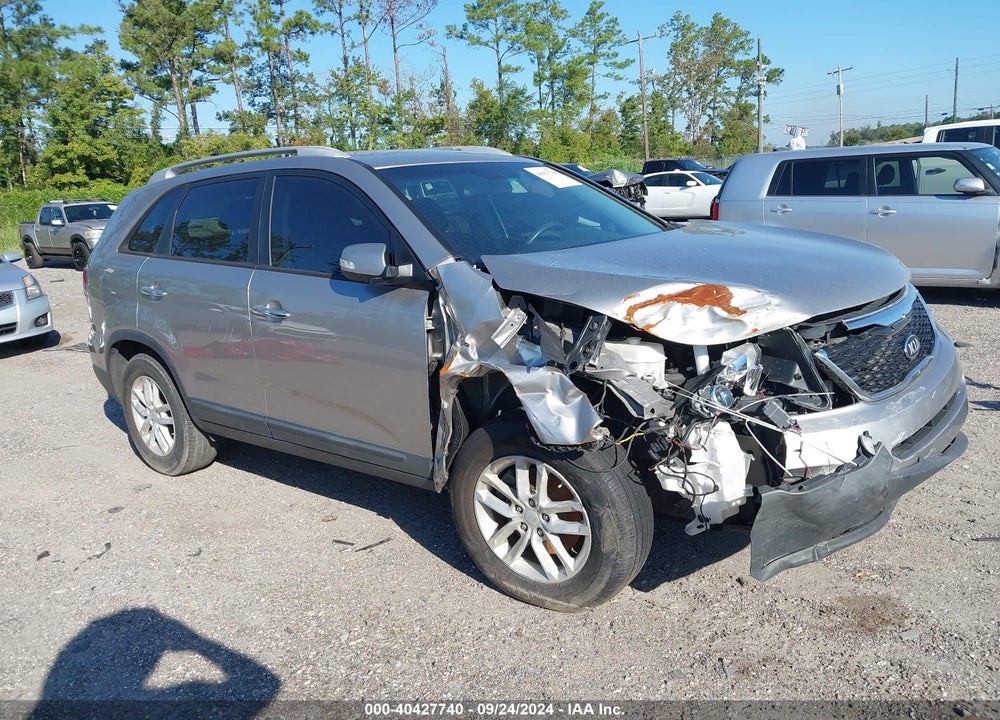 2014 KIA SORENTO LX V6 VIN: 5XYKT4A74EG481827