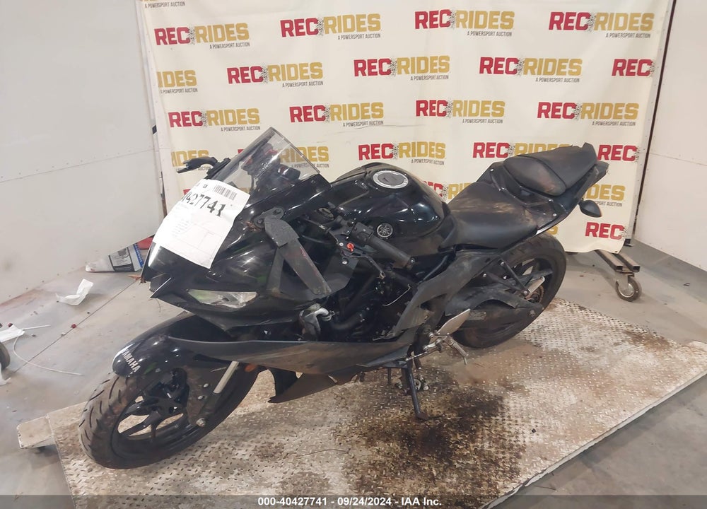 2023 YAMAHA YZFR3 A VIN: MH3RH18Y7PK012579