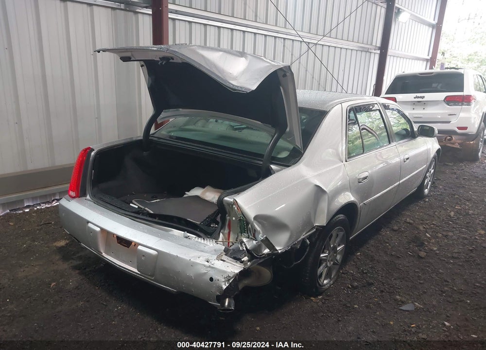 2011 CADILLAC DTS LUXURY COLLECTION VIN: 1G6KD5E6XBU113802