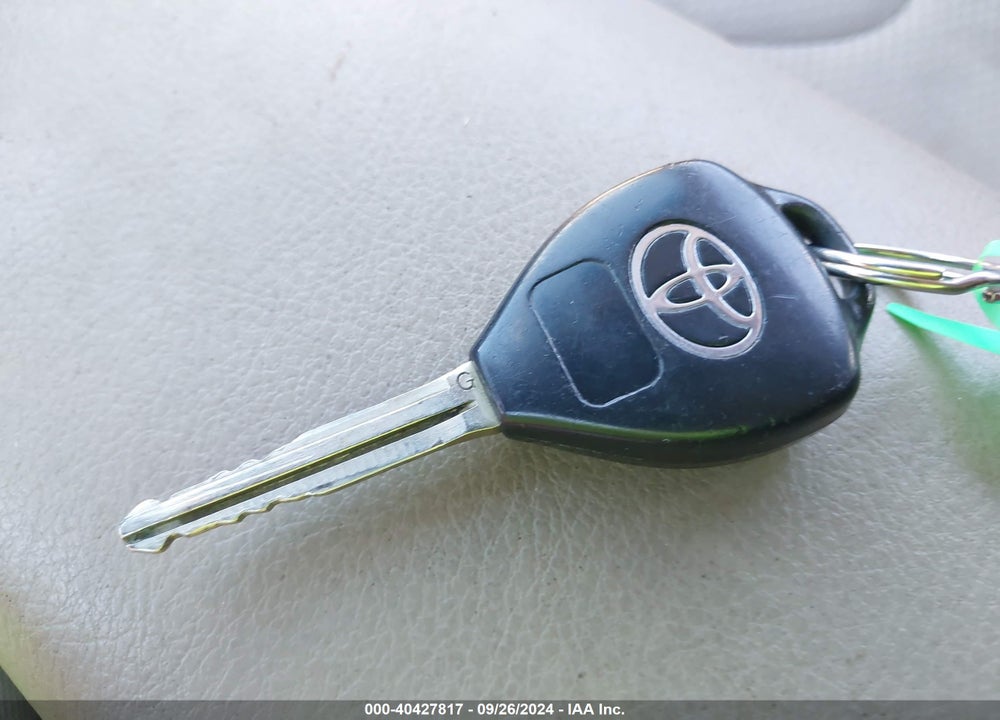 2011 TOYOTA RAV4 BASE V6 VIN: 2T3BK4DVXBW062696