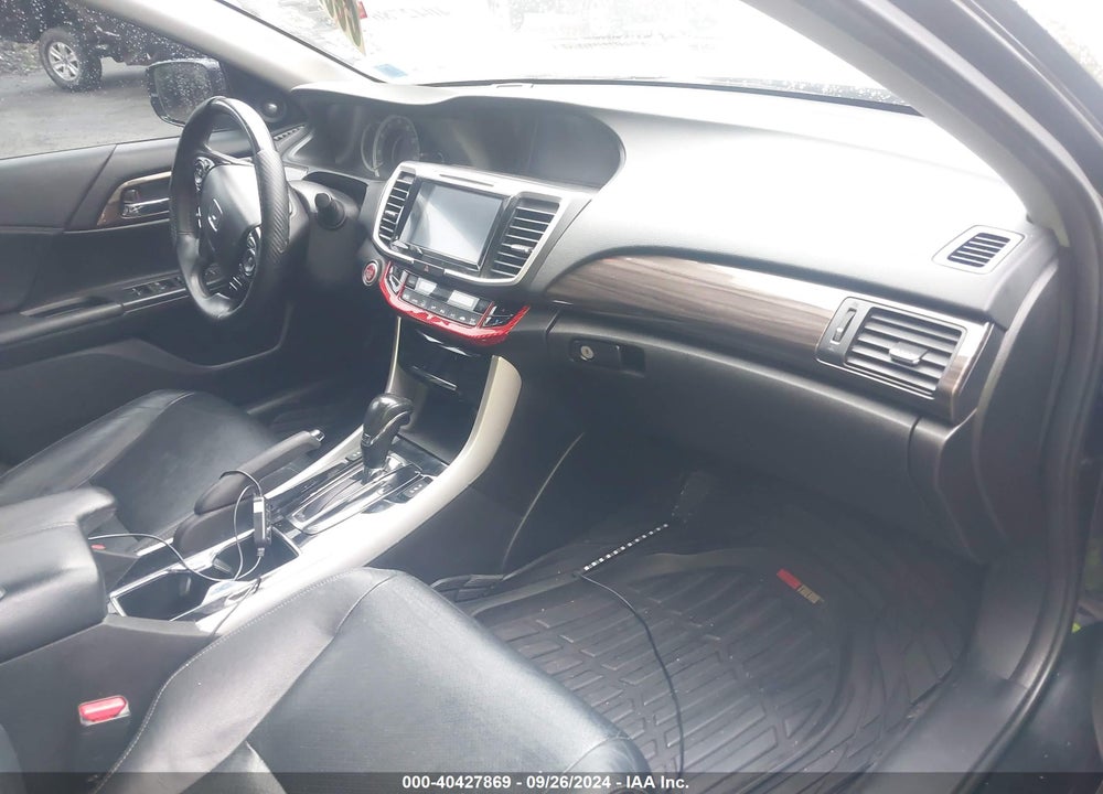 2016 HONDA ACCORD TOURING VIN: 1HGCR3F90GA004386