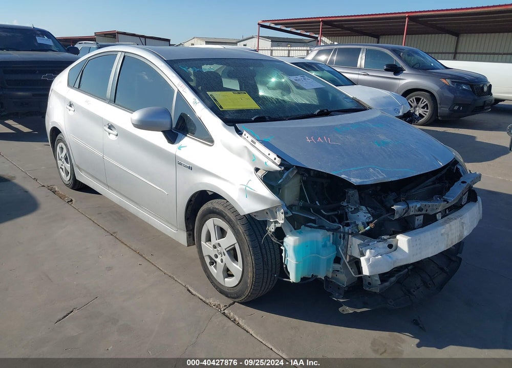 2011 TOYOTA PRIUS TWO VIN: JTDKN3DU2B5330057