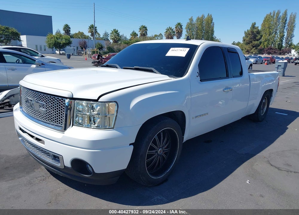 2008 GMC SIERRA 1500 SLE1 VIN: 2GTEC19JX81242051