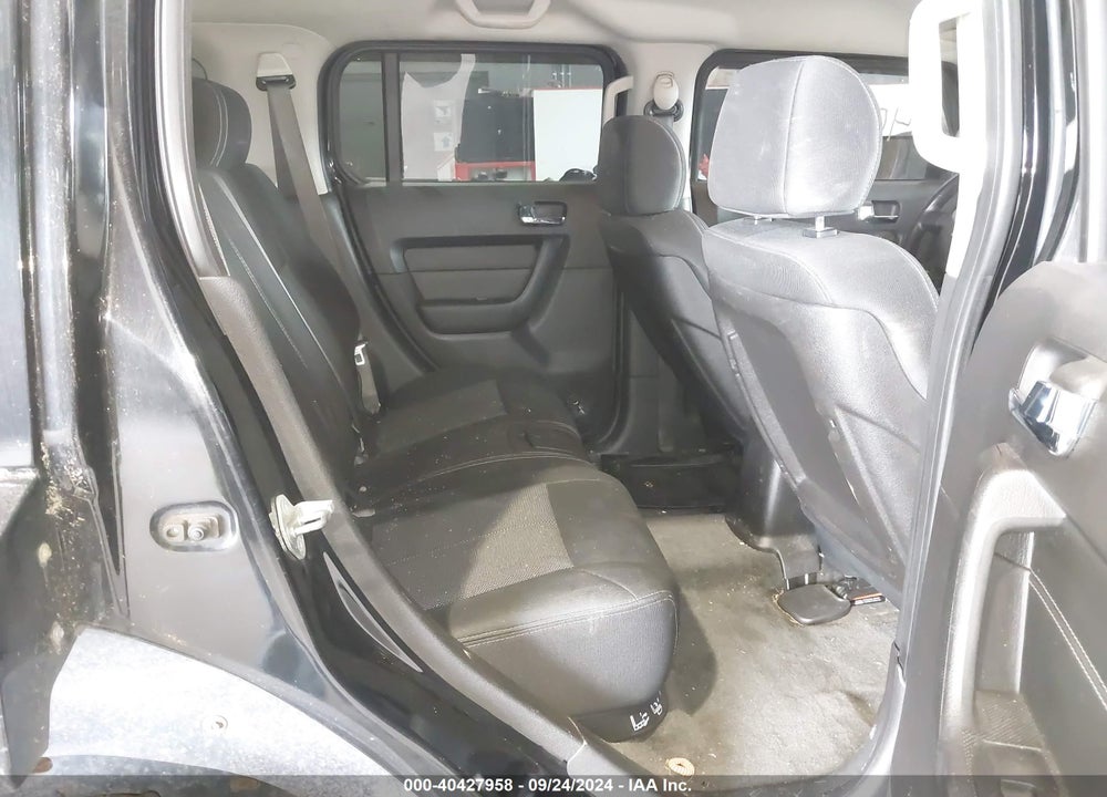 2007 HUMMER H3 SUV VIN: 5GTDN13E178157203