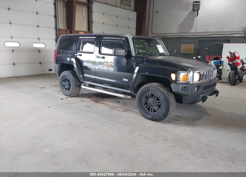 2007 HUMMER H3 SUV VIN: 5GTDN13E178157203