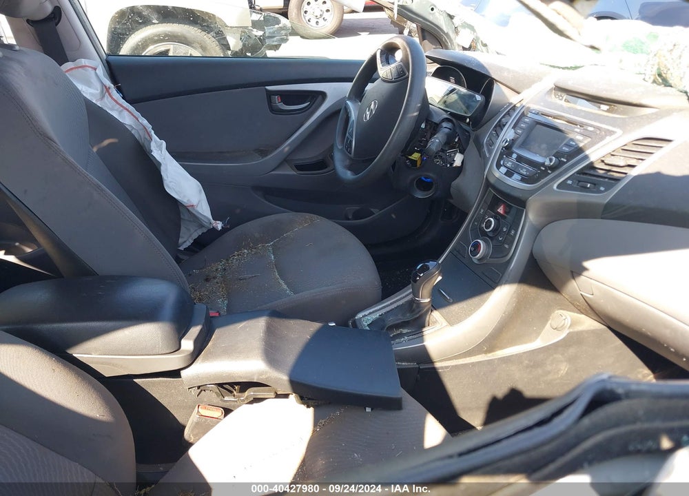 2015 HYUNDAI ELANTRA SE VIN: 5NPDH4AE2FH616810