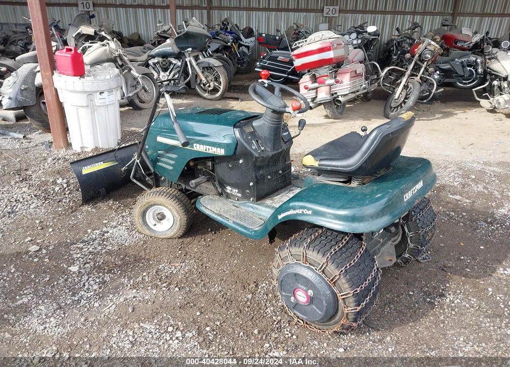 2010 CRAFTSMAN TRACTOR VIN: 04279813010554
