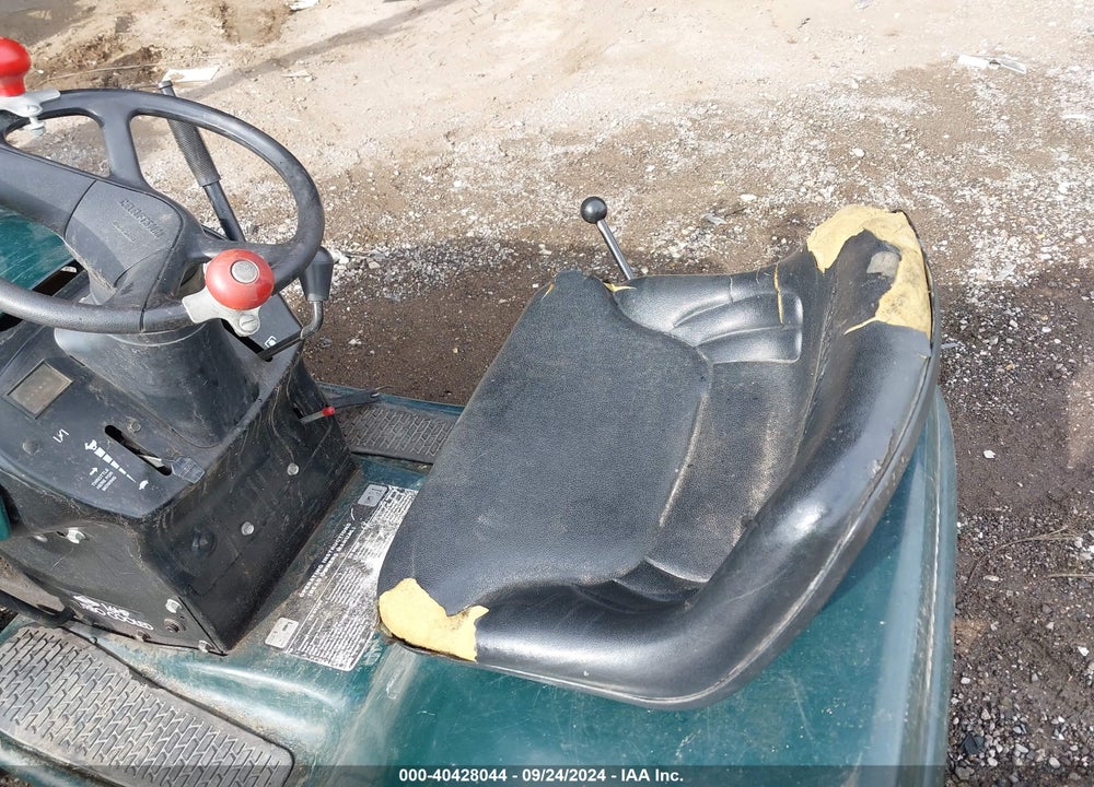 2010 CRAFTSMAN TRACTOR VIN: 04279813010554
