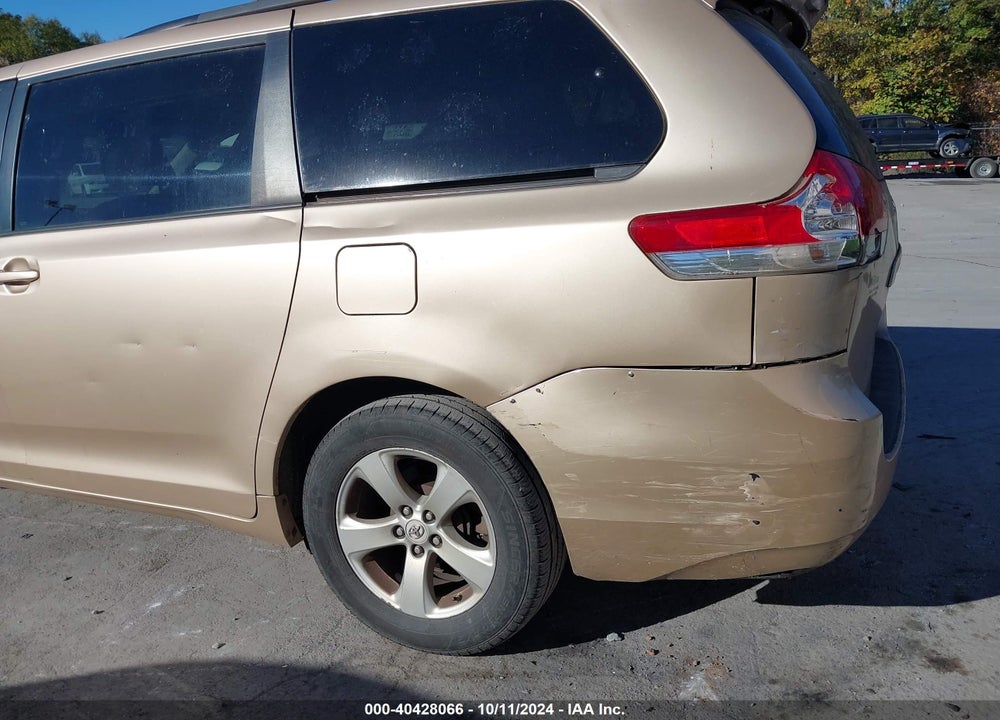 2011 TOYOTA SIENNA LE V6 VIN: 5TDKK3DCXBS003206
