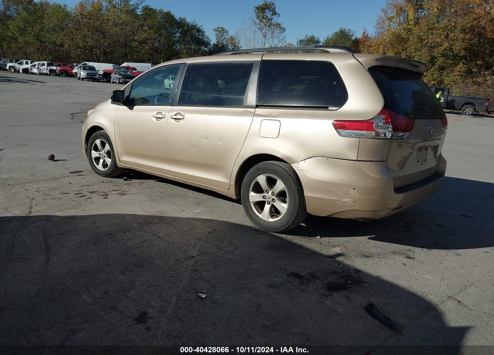 2011 TOYOTA SIENNA LE V6 VIN: 5TDKK3DCXBS003206