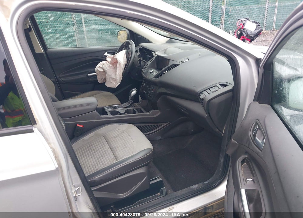 2019 FORD ESCAPE SE VIN: 1FMCU9GD0KUB07345