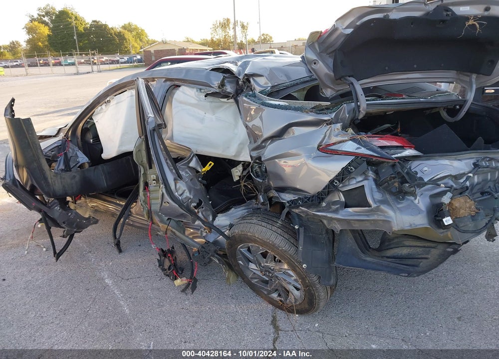 2024 HYUNDAI ELANTRA SEL VIN: KMHLM4DG2RU665595