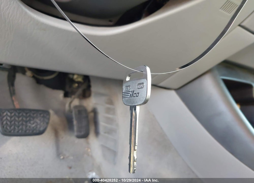 2003 TOYOTA CAMRY LE VIN: 4T1BE32K43U662053