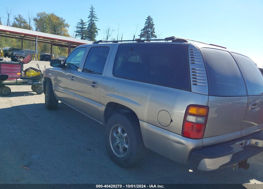 2001 CHEVROLET SUBURBAN 1500 LT VIN: 3GNFK16T21G107549