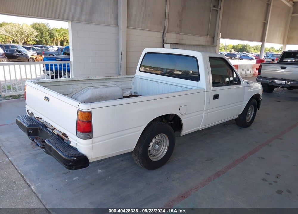1992 ISUZU CONVENTIONAL SHORT BED VIN: JAACL11L8N7212797
