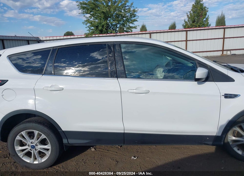 2017 FORD ESCAPE SE VIN: 1FMCU9G94HUC89152