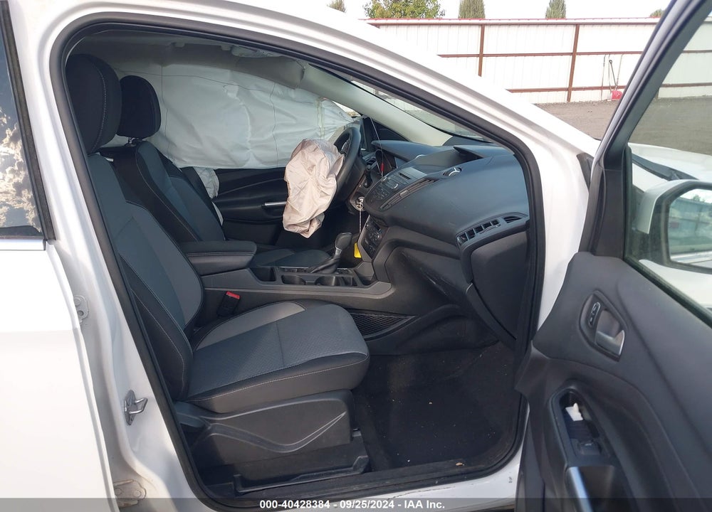 2017 FORD ESCAPE SE VIN: 1FMCU9G94HUC89152
