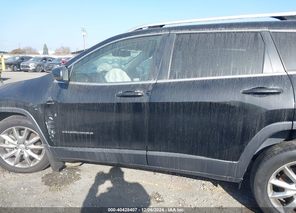 2018 JEEP CHEROKEE LIMITED FWD VIN: 1C4PJLDX5JD618493