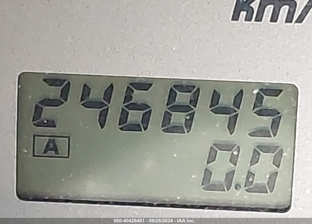 2002 NISSAN PATHFINDER SE VIN: JN8DR09Y42W700334