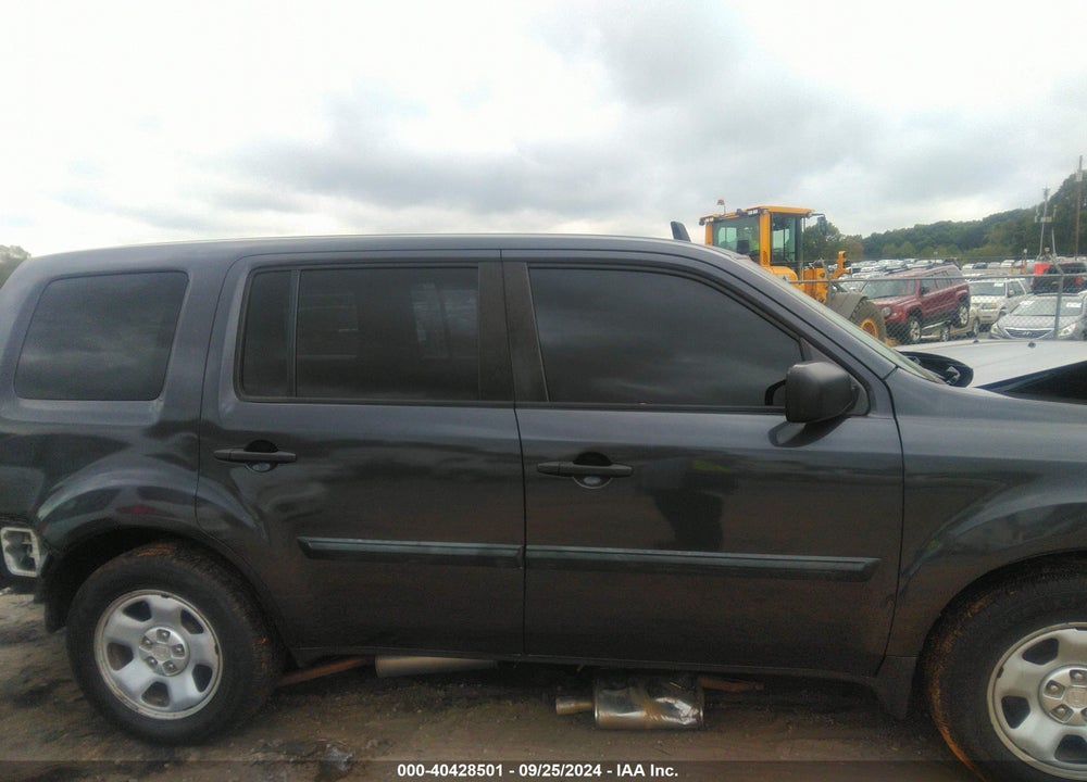 2015 HONDA PILOT LX VIN: 5FNYF4H2XFB075006