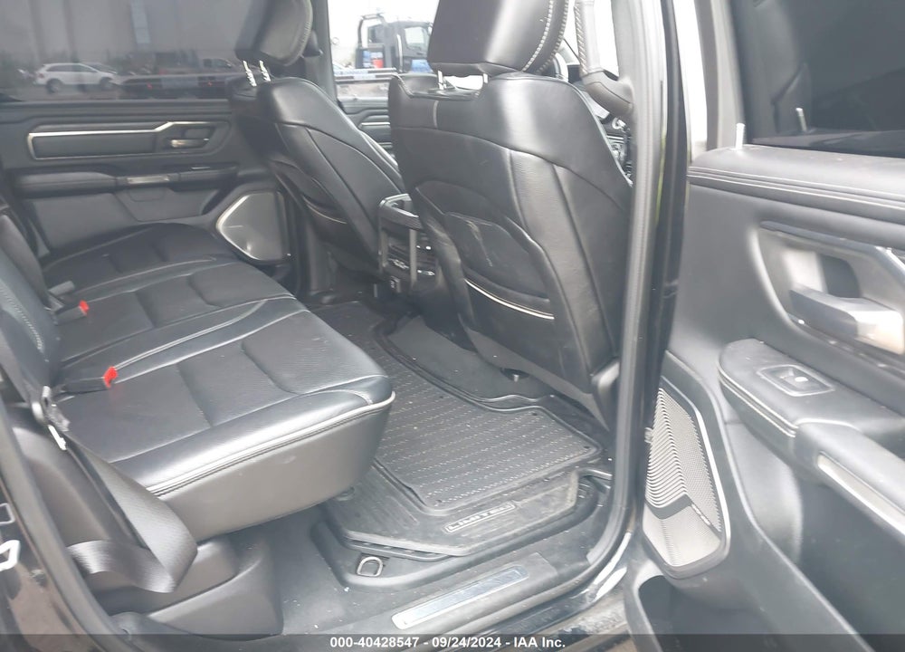 2019 RAM 1500 LIMITED 4X4 5'7 BOX VIN: 1C6SRFHT1KN773587