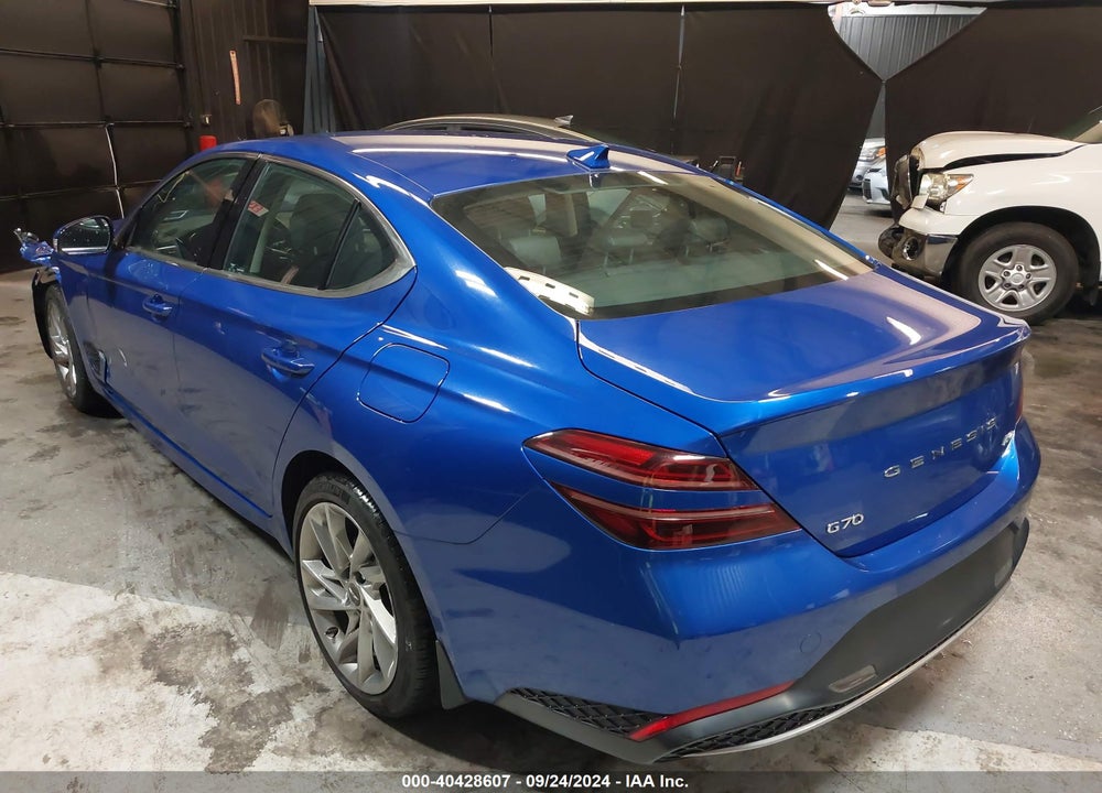 2022 GENESIS G70 2.0T AWD VIN: KMTG34TA1NU098300