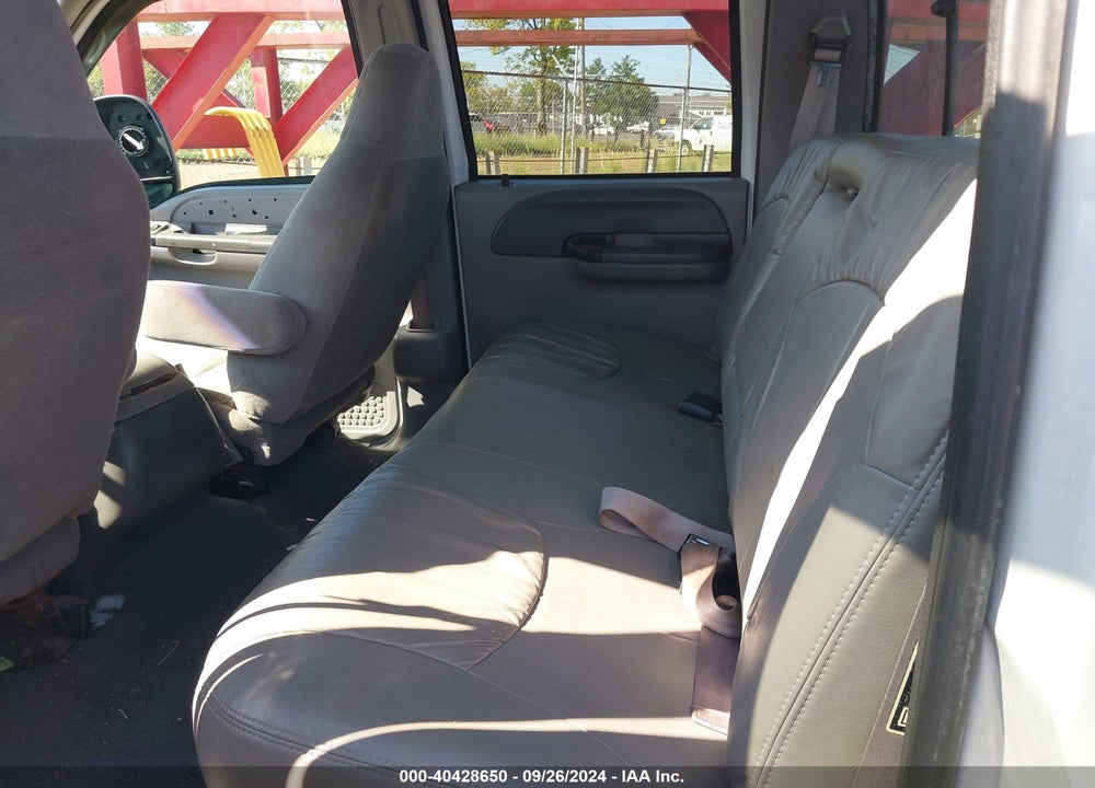 2000 FORD F-350 LARIAT/XL/XLT VIN: 1FTWW32FXYEC62568