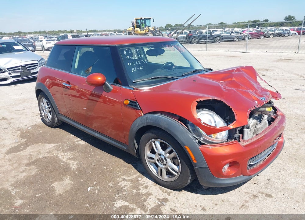 2013 MINI HARDTOP COOPER VIN: WMWSU3C55DT688357