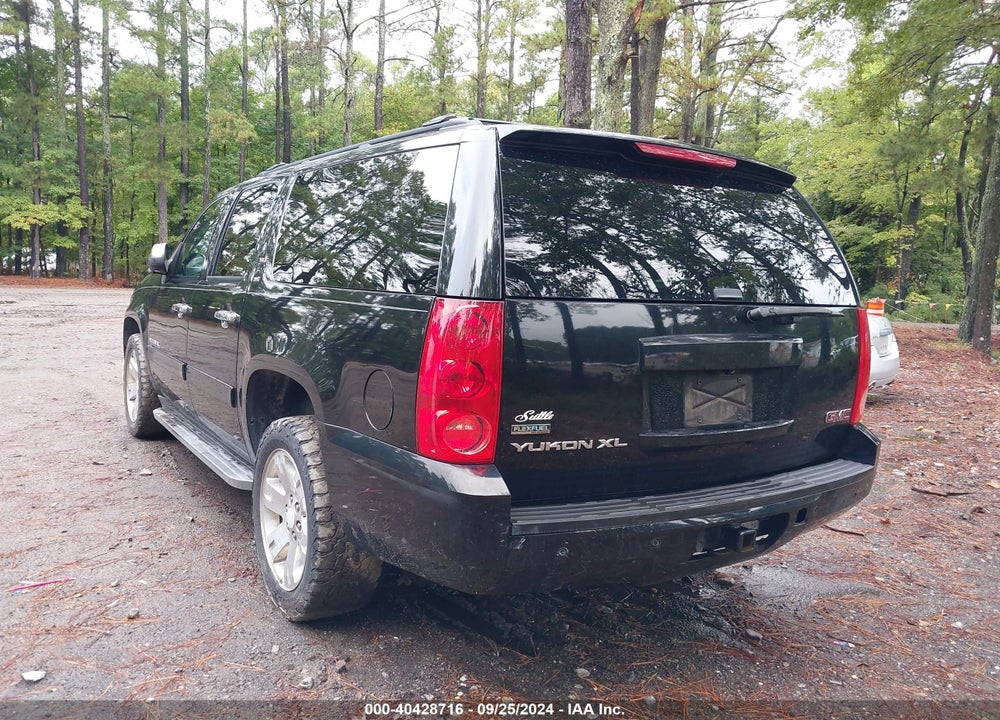 2011 GMC YUKON XL 1500 SLT VIN: 1GKS2KE36BR360796