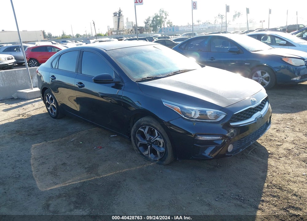2019 KIA FORTE LXS VIN: 3KPF24AD8KE016471