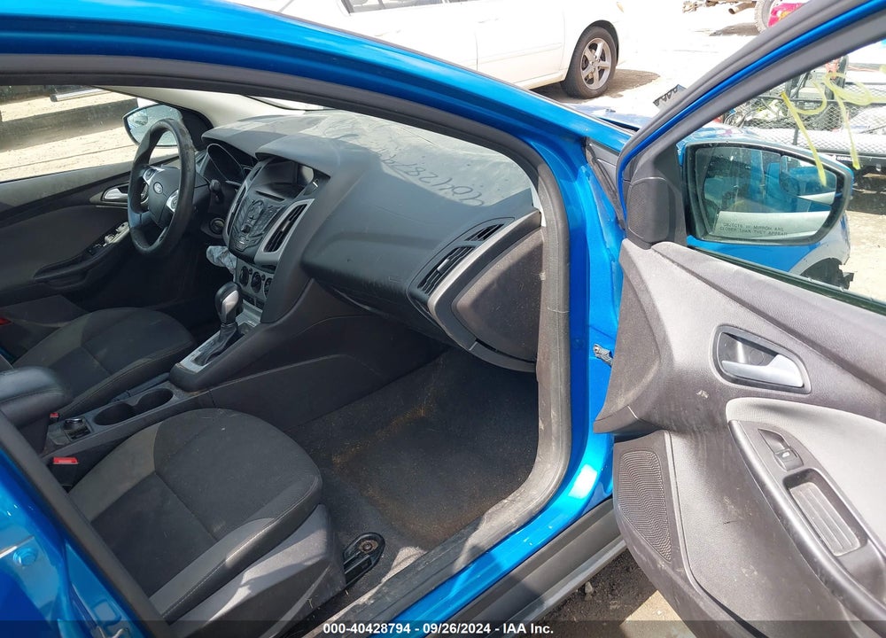 2014 FORD FOCUS SE VIN: 1FADP3F22EL411838