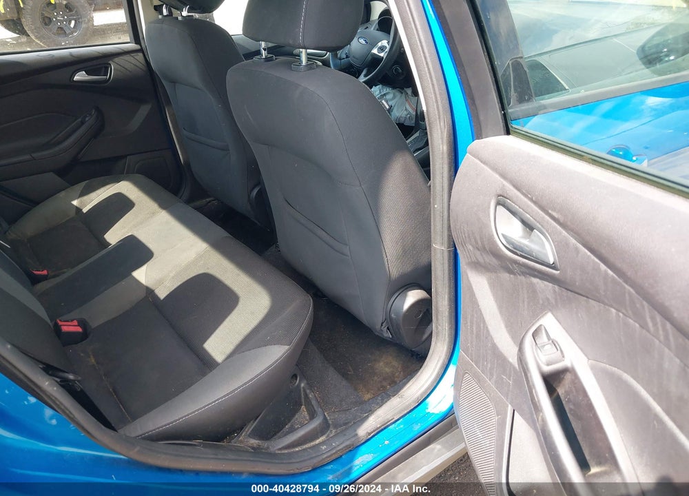 2014 FORD FOCUS SE VIN: 1FADP3F22EL411838