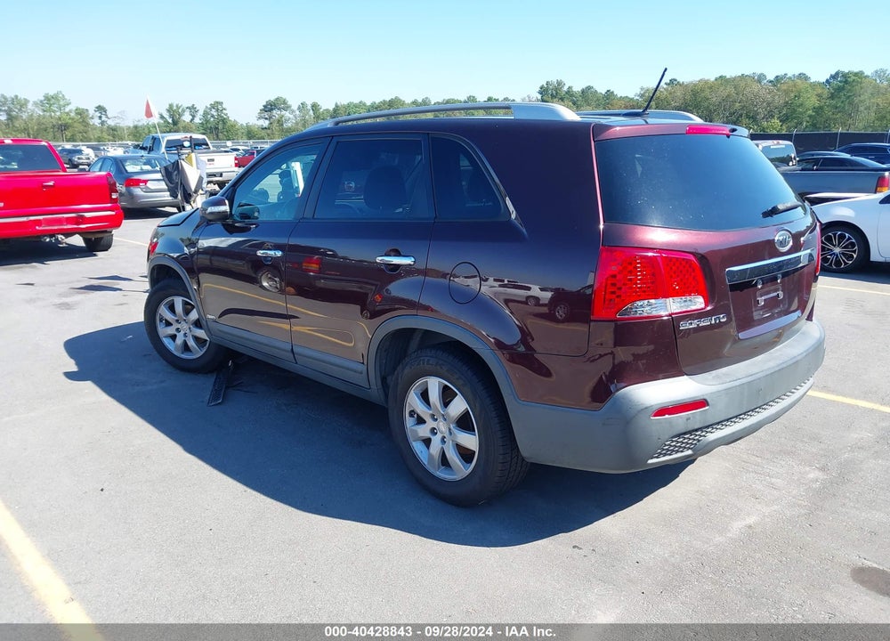 2011 KIA SORENTO LX VIN: 5XYKTDA16BG054463