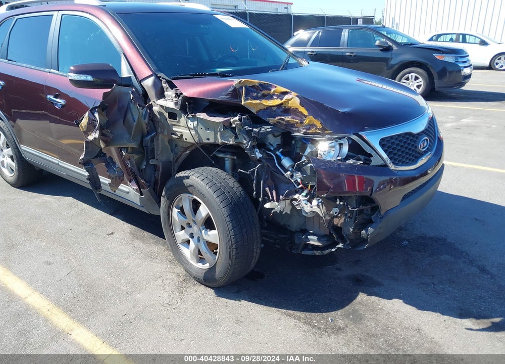 2011 KIA SORENTO LX VIN: 5XYKTDA16BG054463