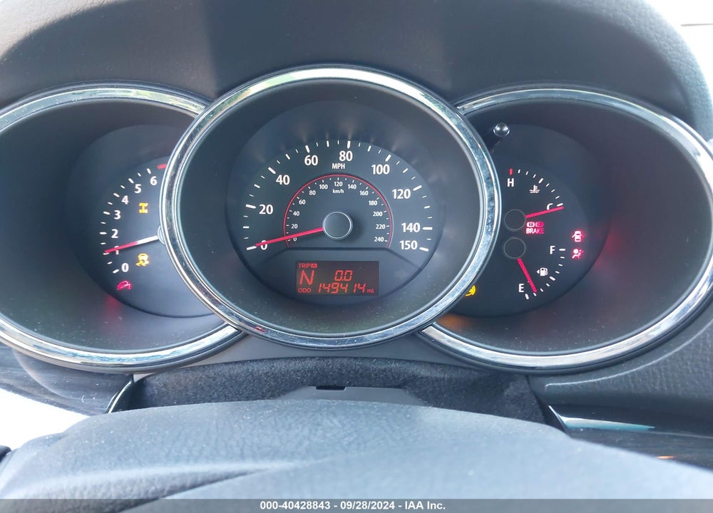 2011 KIA SORENTO LX VIN: 5XYKTDA16BG054463