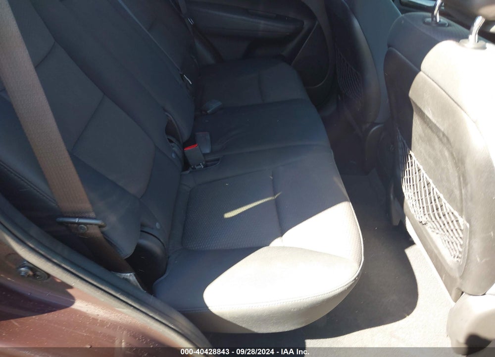 2011 KIA SORENTO LX VIN: 5XYKTDA16BG054463