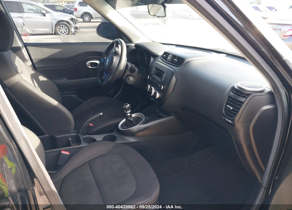 2015 KIA SOUL VIN: KNDJN2A2XF7193193