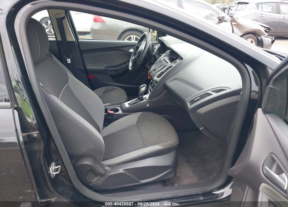 2014 FORD FOCUS SE VIN: 1FADP3F23EL434318