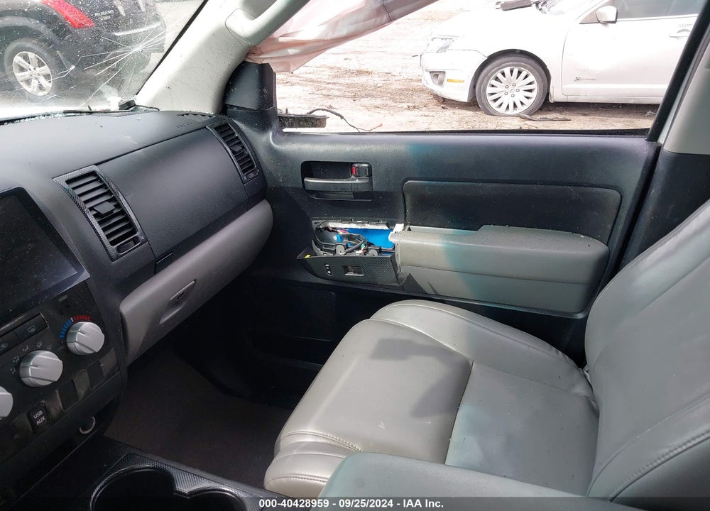 2010 TOYOTA TUNDRA GRADE 5.7L V8 VIN: 5TFEY5F1XAX082548