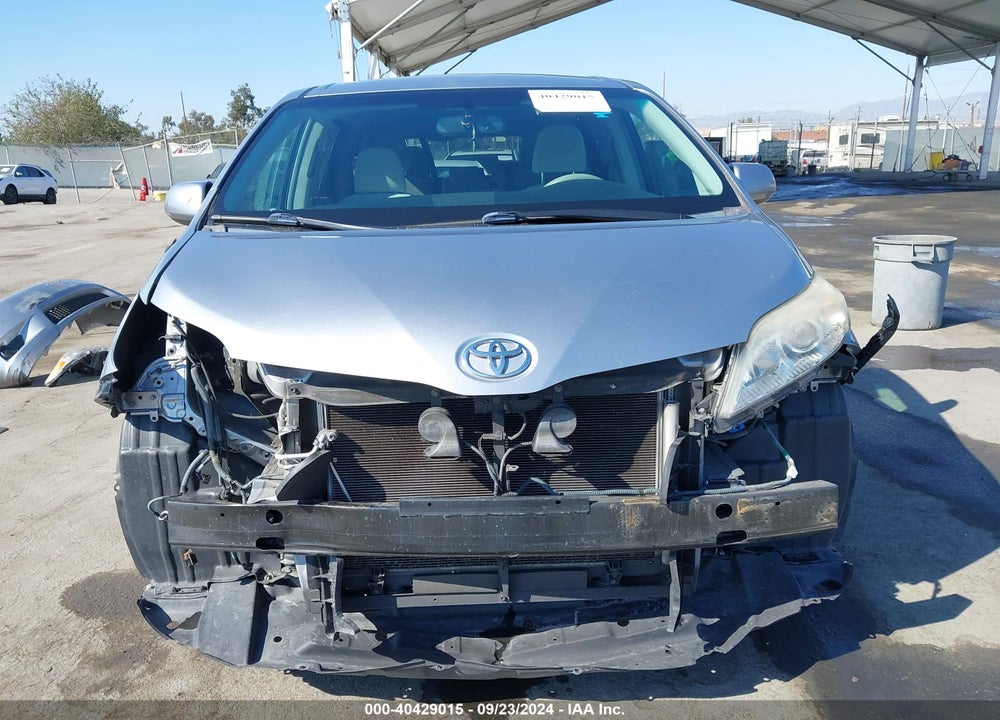 2013 TOYOTA SIENNA LE V6 8 PASSENGER VIN: 5TDKK3DCXDS368052