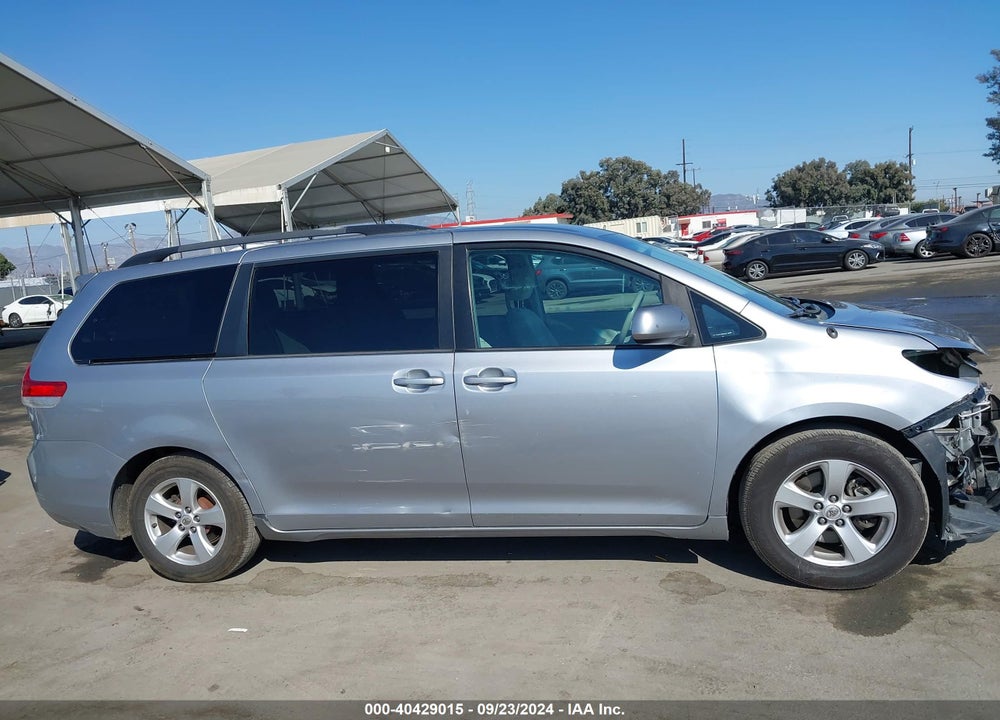 2013 TOYOTA SIENNA LE V6 8 PASSENGER VIN: 5TDKK3DCXDS368052