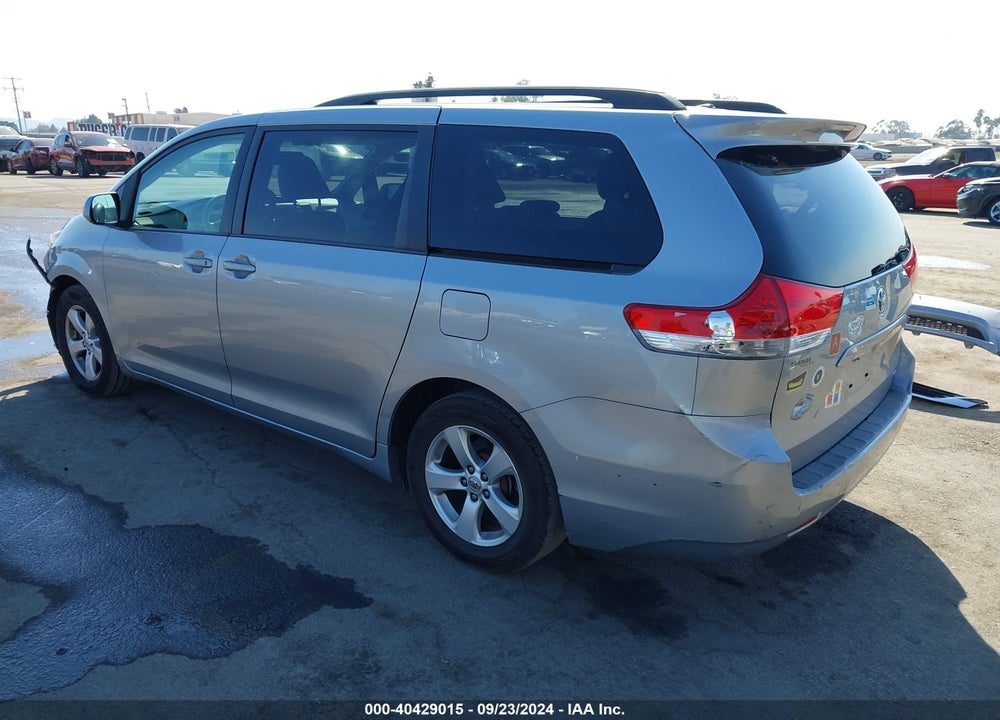 2013 TOYOTA SIENNA LE V6 8 PASSENGER VIN: 5TDKK3DCXDS368052