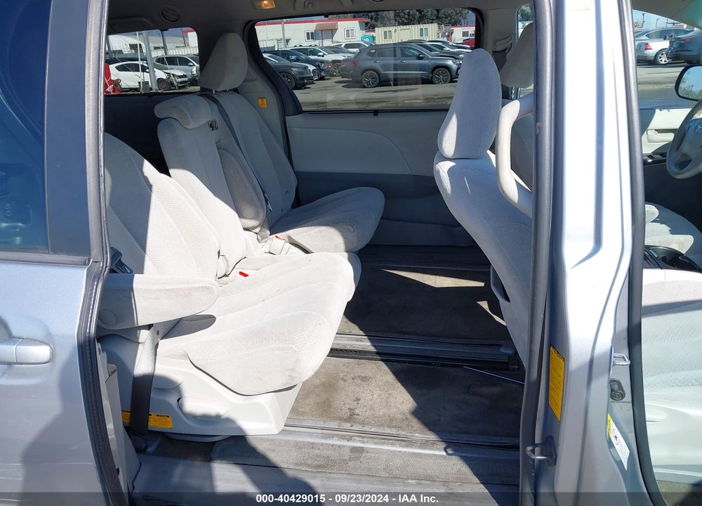 2013 TOYOTA SIENNA LE V6 8 PASSENGER VIN: 5TDKK3DCXDS368052