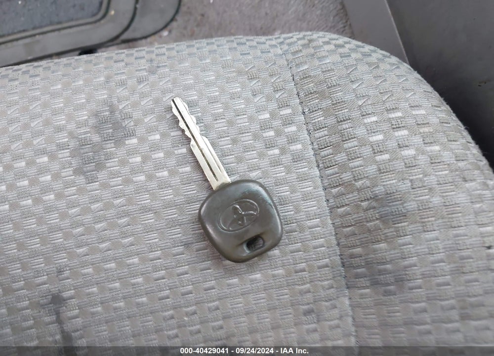 2004 TOYOTA 4RUNNER SR5 V6 VIN: JTEBU14R440026047