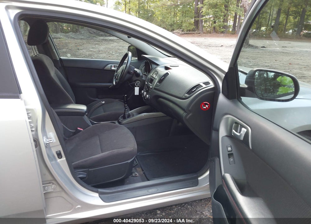 2011 KIA FORTE SX VIN: KNAFW5A32B5329882