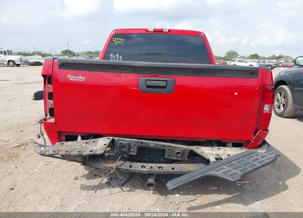 2011 CHEVROLET SILVERADO 1500 LT VIN: 3GCPKSE39BG278269