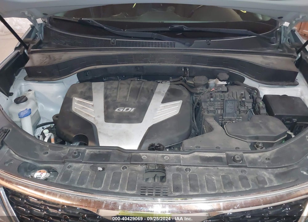 2015 KIA SORENTO LX V6 VIN: 5XYKTDA70FG611801