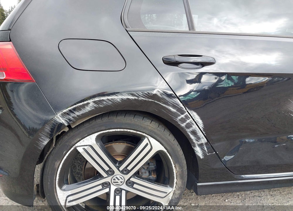 2015 VOLKSWAGEN GOLF R 4-DOOR VIN: WVWLF7AU7FW163403