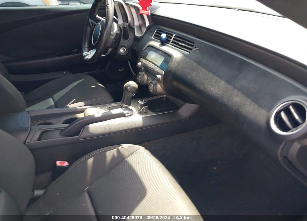 2010 CHEVROLET CAMARO 1LT VIN: 2G1FB1EV5A9211421